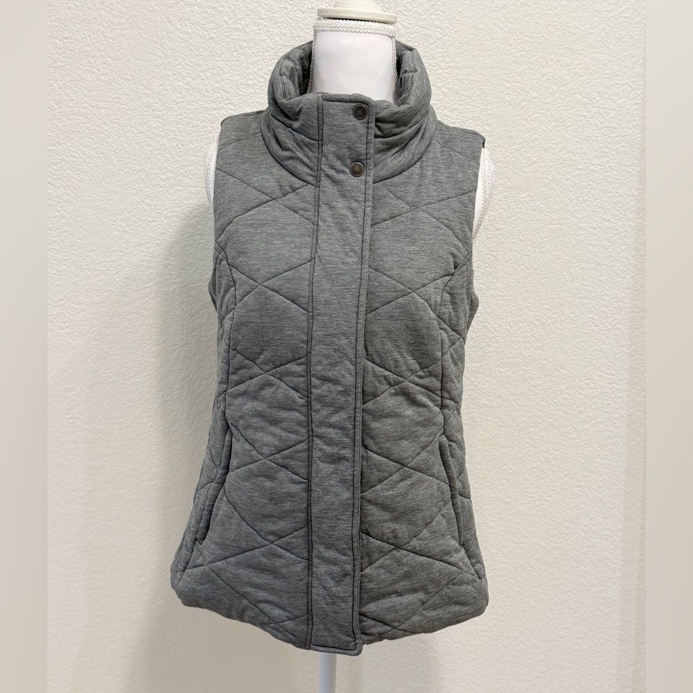 Athleta Quilted Puffer Vest in Heather Gray